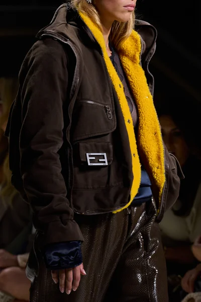 Look 59